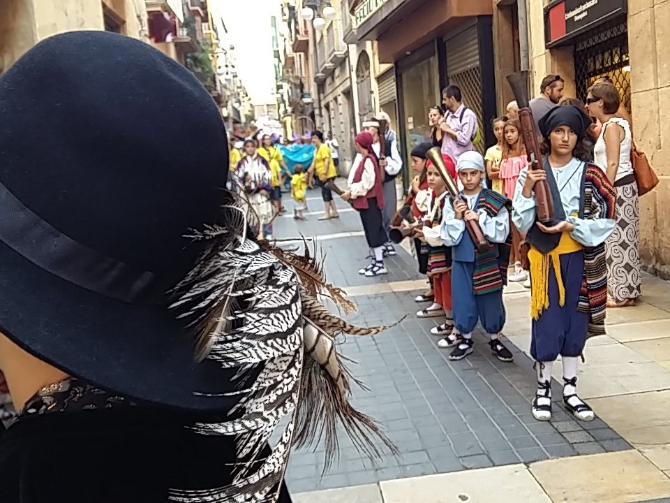 BallSerrallonga's tweet photo. #DiadadeCatalunya #Tarragona sona el Joan del Riu https://t.co/5kF1ymlofL
