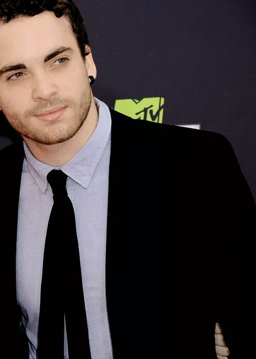 😍😍😍😘❤❤💞💕💖💓.Why so handsome, T?  😉😘 <a href="/TaylorYorkFreak/">Taylor York Freak</a>