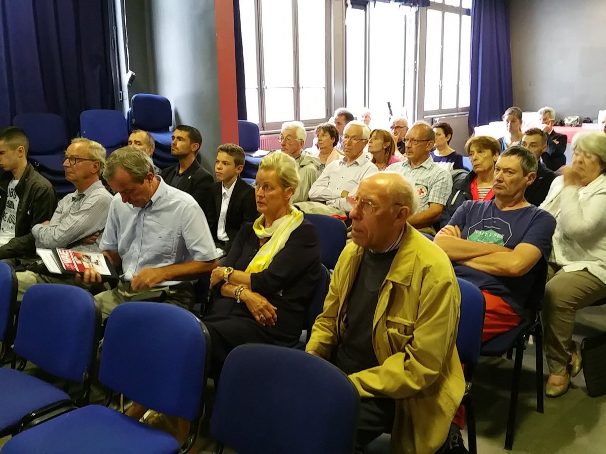 Une salle bien rempli pour la présentation de la VAE et les trophées du Bénévolat <a href="/voixdunordarras/">lavoixdunord arras</a> <a href="/GrandArras/">Com. Urbaine Arras</a>