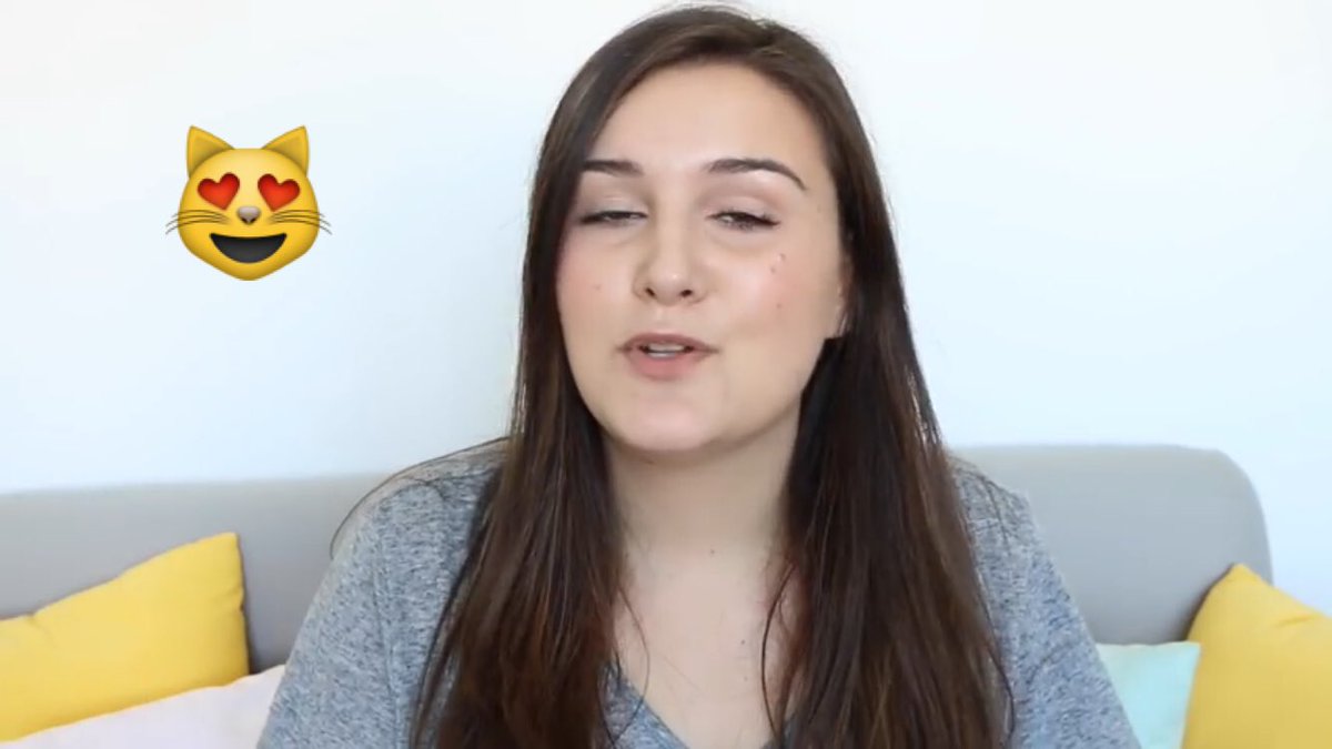 Emma_mohn's tweet photo. Lea a posté une nouvelle vidéo ! 😻 sur le mariage d'ailleurs Samuel ! Vas-y !😹 superbe vidéo ! @jenesuispasjoli 😺 https://t.co/VoHbiytxnf