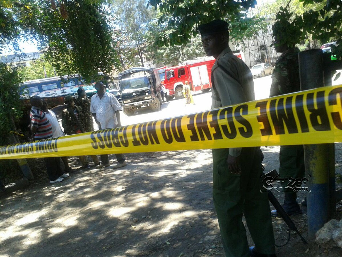 Balitifmisiolo's tweet photo. ALERT: @PoliceKE officers still combing scene following morning attack at Mombasa Central Police Station. https://t.co/cow72zh3Ft