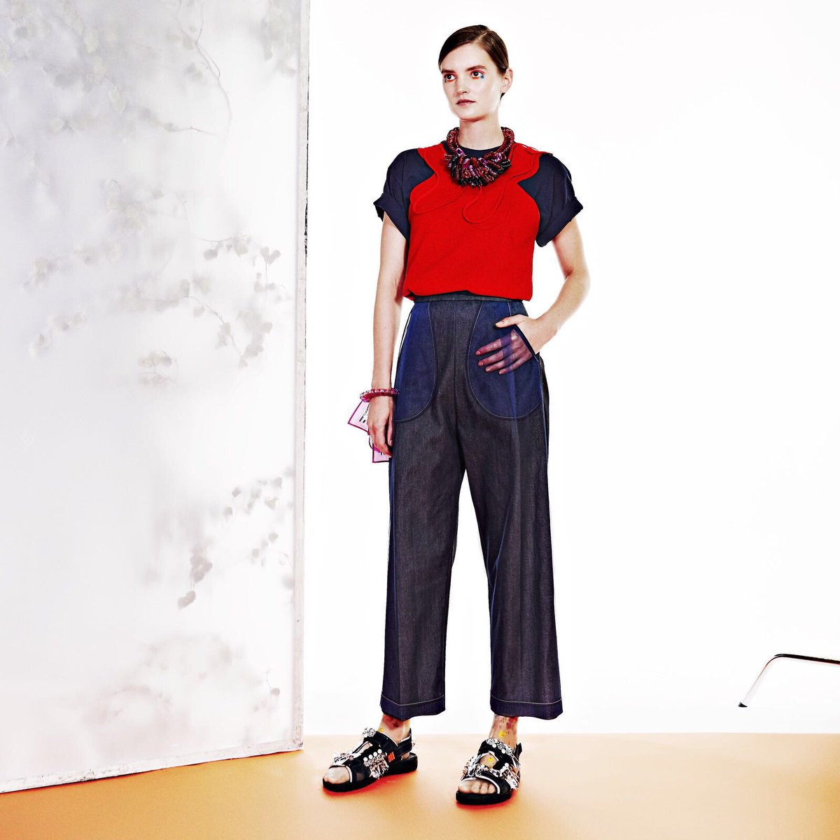 longshawward's tweet photo. #Look12 #LONGSHAWWARD #SS17 #fashionweek #pfw https://t.co/rDM3SAdW6G