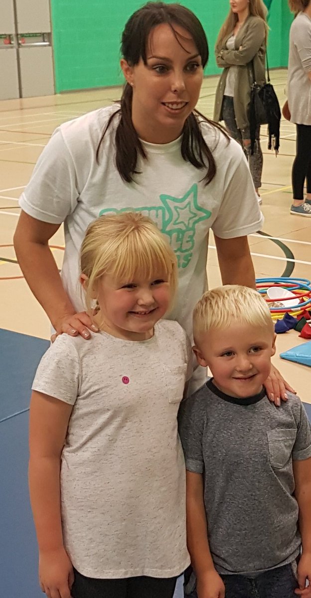 markoc89's tweet image. Sophie had a great time doing good gymnastics with @bethtweddlenews and the team. Thank you 👍😃