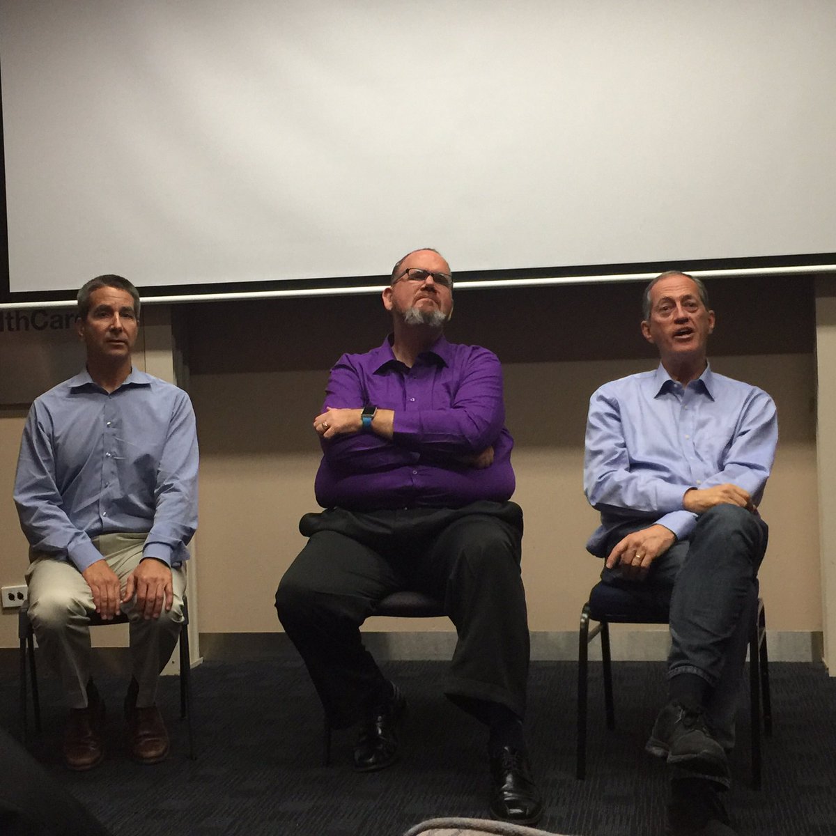 HenshawKim's tweet photo. High powered panel for Q & A! @PeterBrukner @livinlowcarbman #LowCarbDownUnder #LCHF #Paleo #SugarIsAddictive https://t.co/rIWABdftDE