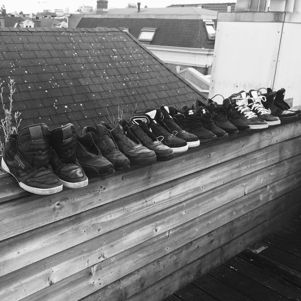 #washingday #sneakers #itsonlythoseiwear #sunday #amsterdam #blackandwhite #photography ift.tt/2cvmbMP