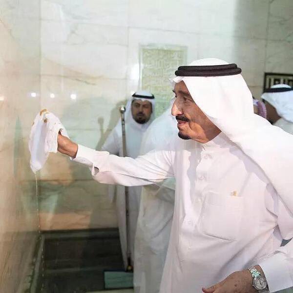 naifalrashidi's tweet photo. .

ملك يغسل الكعبة ،
وأمير في الميدان ،
وعسكري يخدم حاج ..
إنها السعودية يادعاة الفتنة ،
حفظت الدين وسيحميها الله

. https://t.co/rhJfx1g0j7