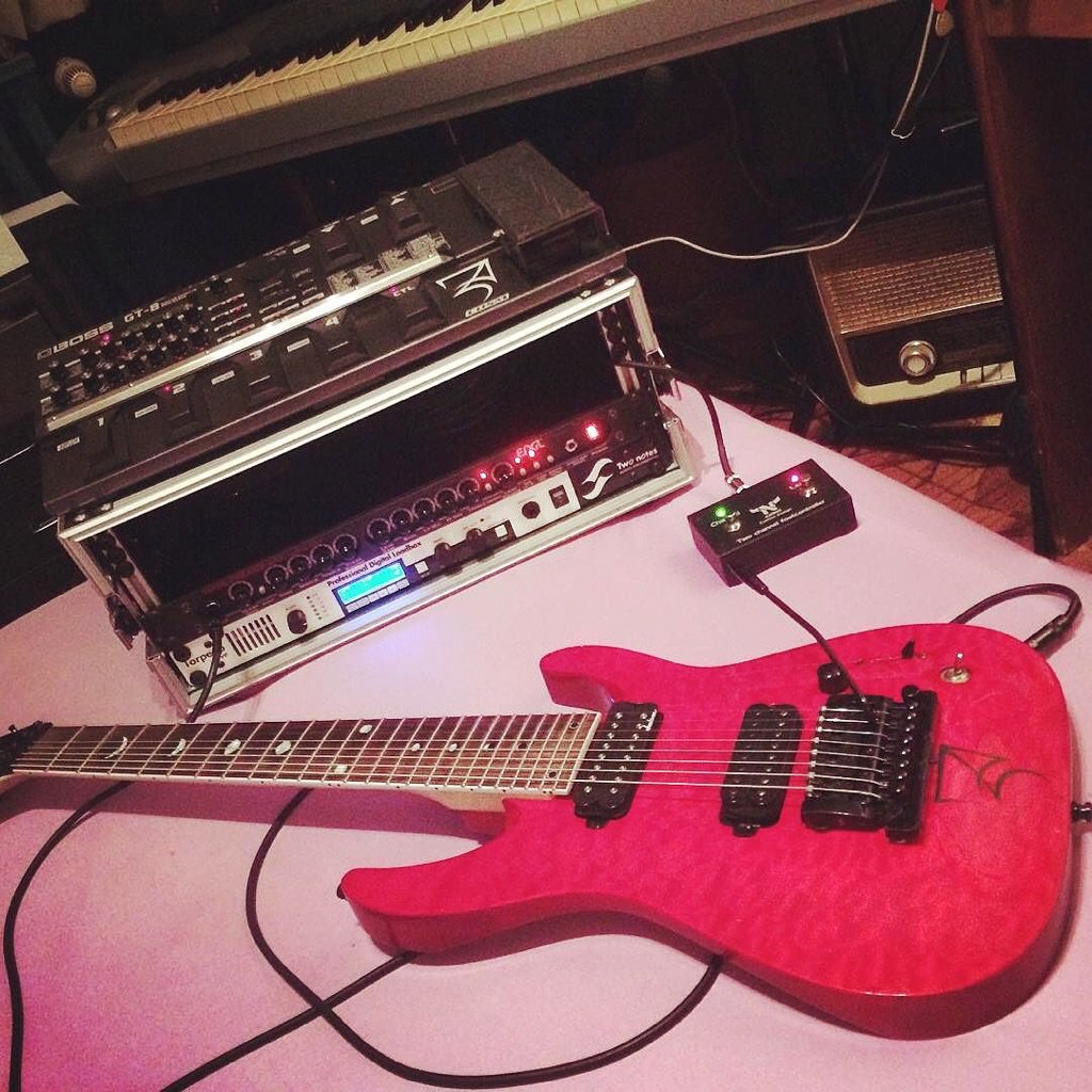 twonotesaudio's tweet photo. A girl's room🎸�� #jackson #engl #twonotes #naudio #boss #kahler #guitargear @alexandrazerner https://t.co/u8AcuNjHg1