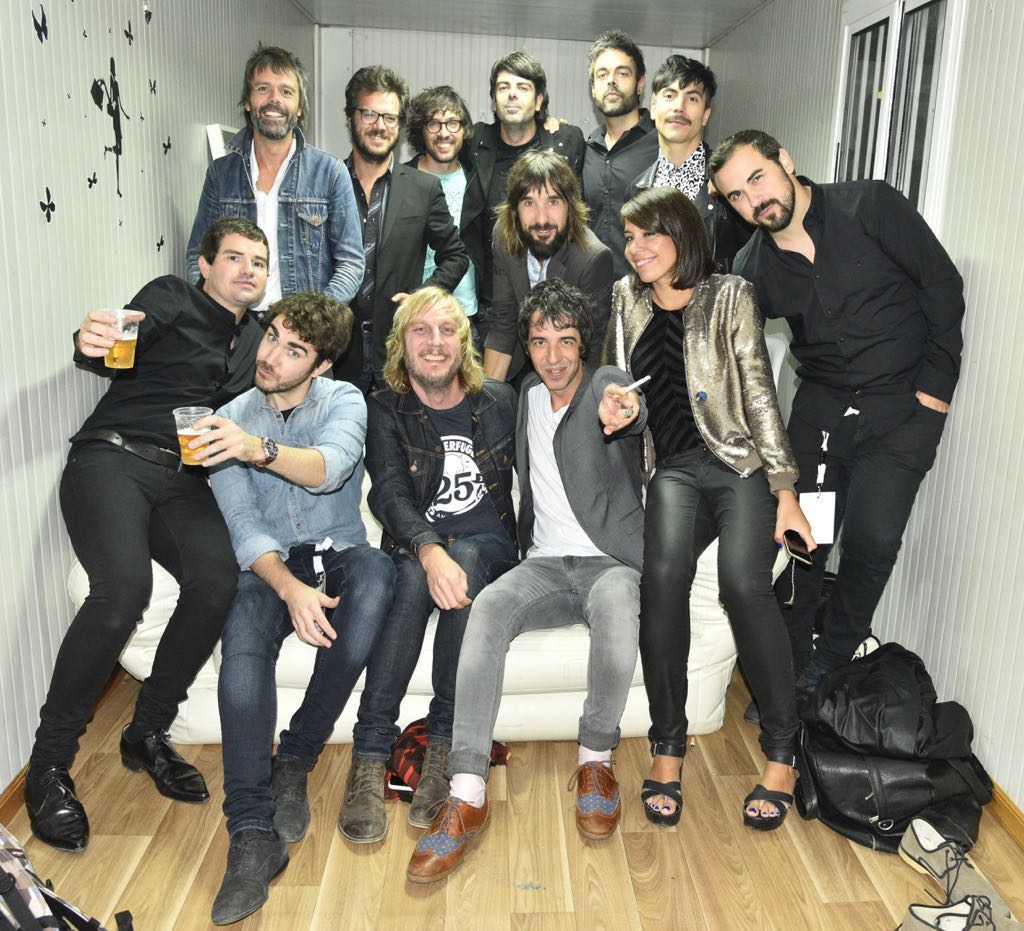 Vibraciones muy especiales ayer en #Burgos con <a href="/Dorian_Oficial/">Dorian</a> <a href="/NEUMANmusic/">Neuman</a> y muchos amigos más.
Foto: <a href="/rafaarinyo/">rafa ariño</a>