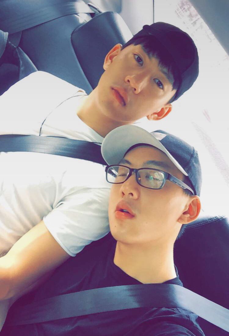 jrodbananalover's tweet photo. Have a safe flight ❤️ Love You ☺️ #jrodtwins #jasonsosilly #justinrodjan #Incheon #seoul #airport #haveasaveflight❤️ https://t.co/mgWLJWoLz2