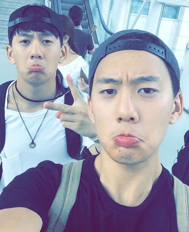 jrodbananalover's tweet photo. Have a safe flight ❤️ Love You ☺️ #jrodtwins #jasonsosilly #justinrodjan #Incheon #seoul #airport #haveasaveflight❤️ https://t.co/mgWLJWoLz2