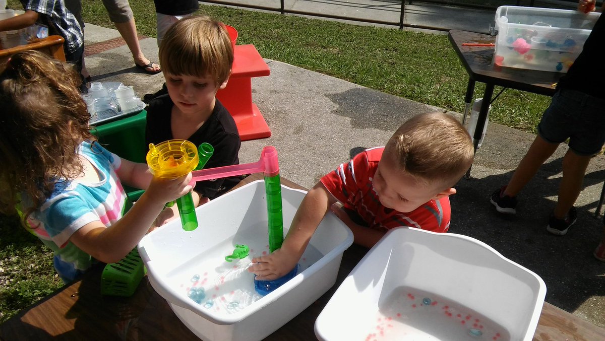ARStallman's tweet photo. Exploring the properties of water in pre-K https://t.co/7KyERSopPK