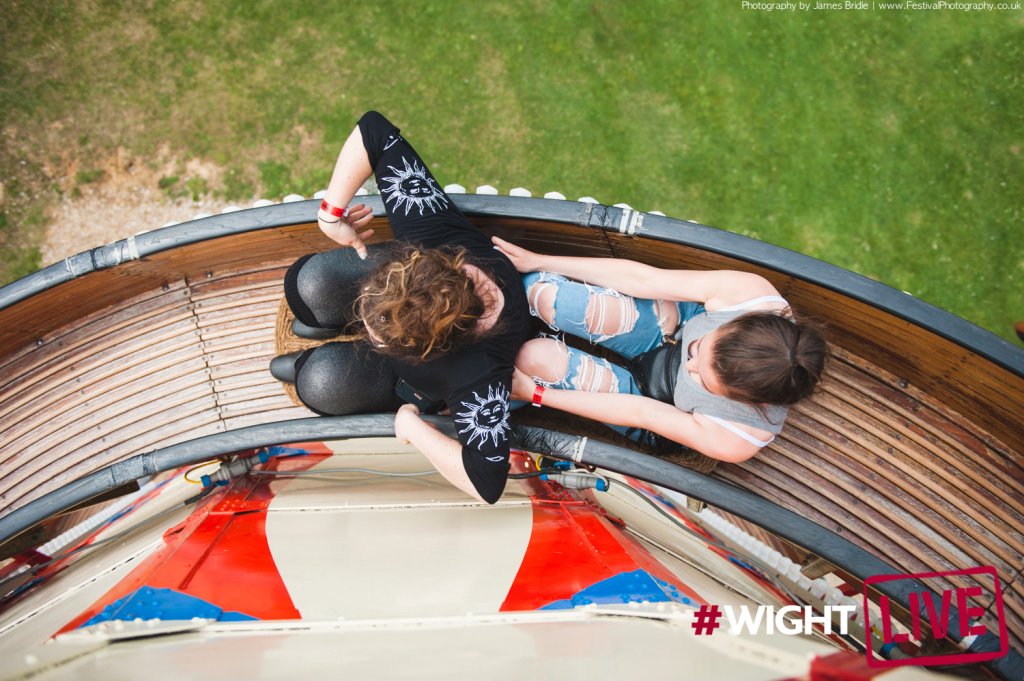 wightlinkferry's tweet photo. Enjoy the ride! #bestival16 #wightlive https://t.co/XKbLFzNLIQ