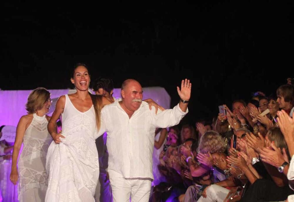 Pasarelaadlib's tweet photo. Gracias @Diario_de_ibiza por estas espectaculares fotos del desfile de ayer. #Adlib #Adlibsolidario #Adlib16 https://t.co/Iiddw9hrP4