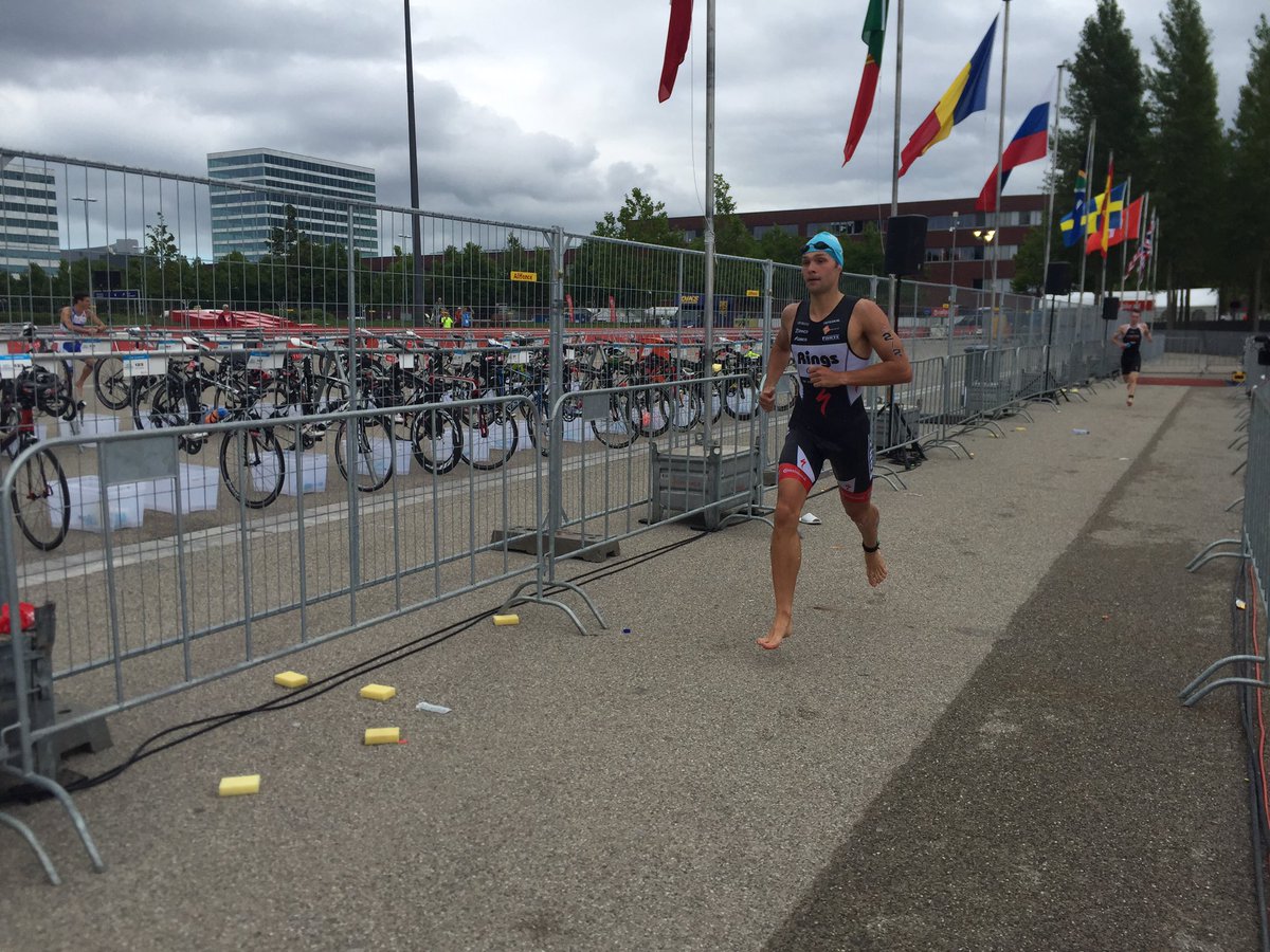 koopmanjk's tweet photo. Eerste man is ook al weer onderweg naar de fiets op de Team-Relay ‘Eredivisie'. @ChallengeAlmere  #LottoEredivisie https://t.co/Rza2cFLNh7