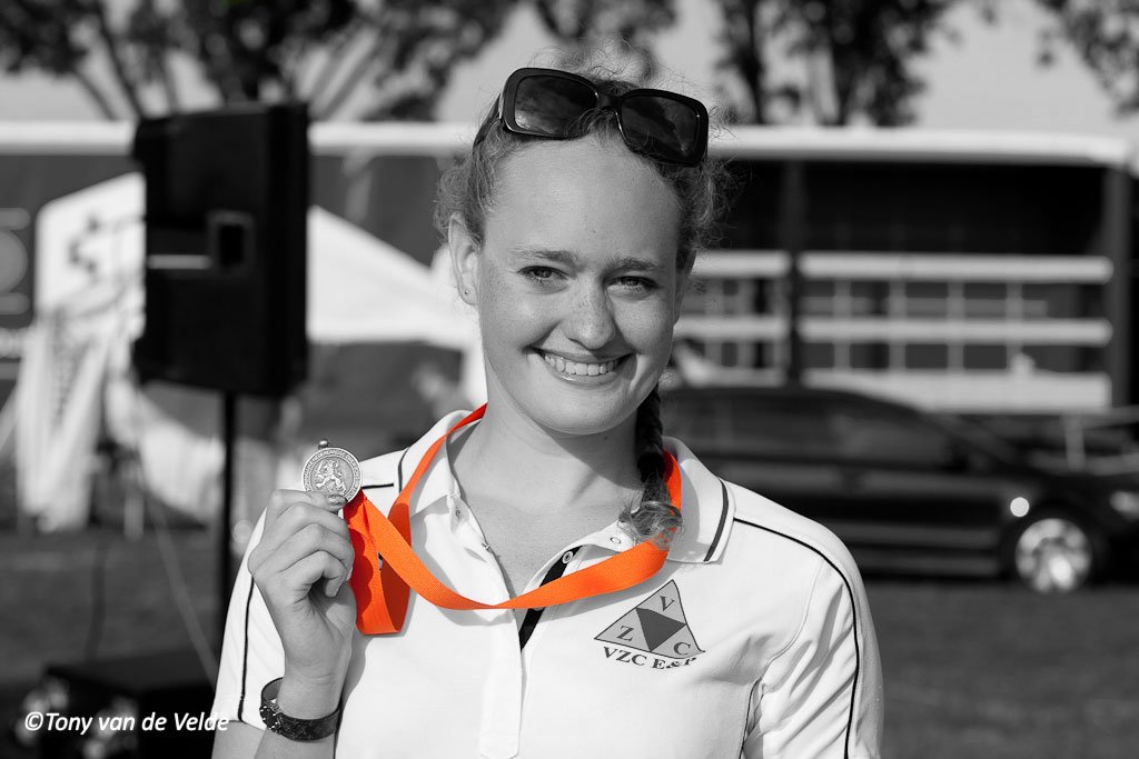 Miss_Delenn's tweet photo. Gisteren de laatste NK-medaille van dit openwaterseizoen in ontvangst genomen en daarmee zit het seizoen er op!(1/2) https://t.co/KmJK6pmqq9