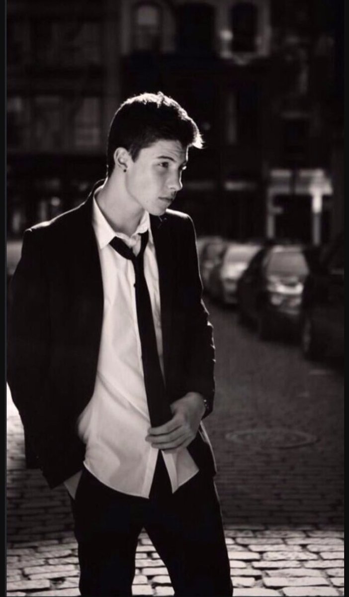 rpgshawn's tweet image. Je viendrai seul aussi en passant.