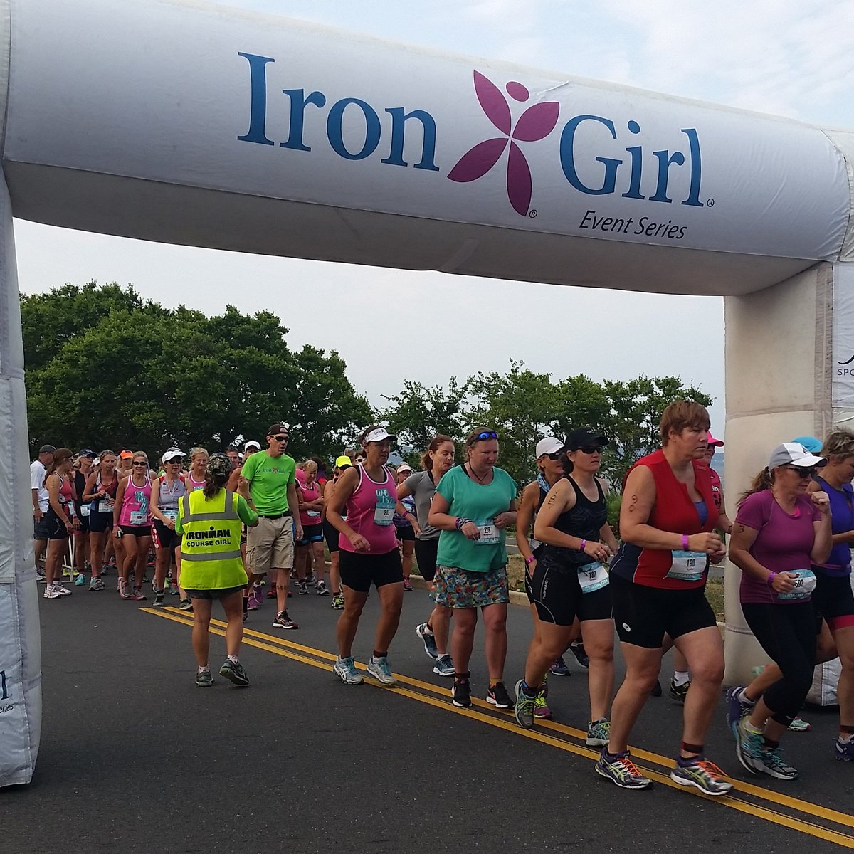 TheIronGirl's tweet photo. Good luck to all of the #IGSandyHook athletes!! https://t.co/HRvpxzktWP