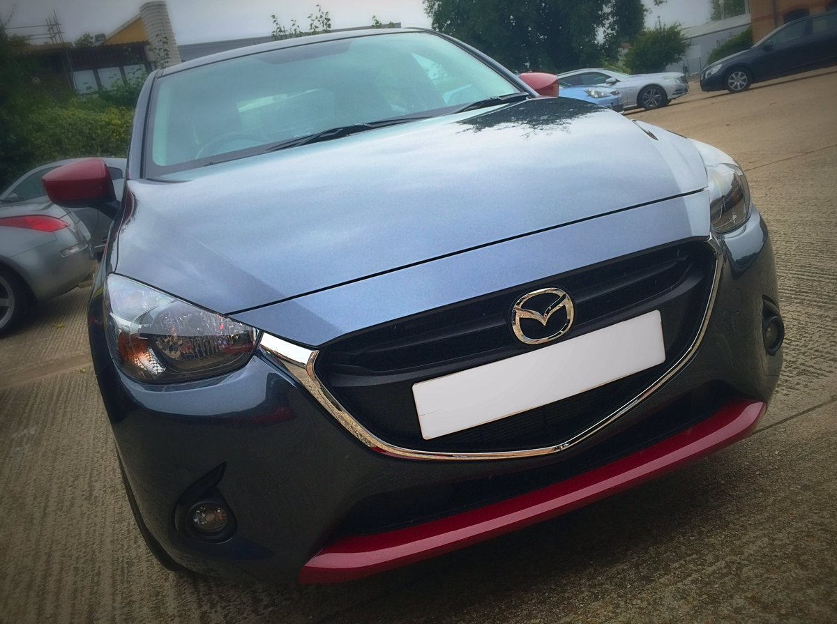 artdsigns_info's tweet photo. Get that sporty look!! Add a little colour to your car!! #haywardsheath #burgesshill #Crawley #Brighton #spoilerwrap https://t.co/DghhoEp8PC