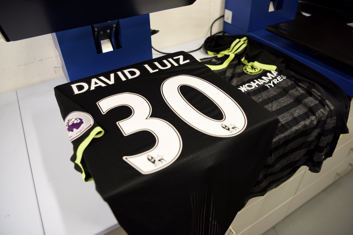 ChelseaFC's tweet photo. We're in our black away kit today! https://t.co/7rATdrYQ4z
