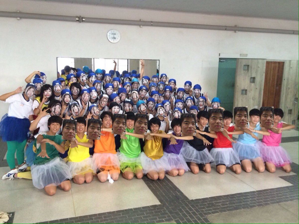 柴田 杏樹 3回目の文化祭 1日目は 中夜祭のopening踊らせてもらって 国際教養科でもじゃ男 もじゃっ娘やって 2日目は 2組で 天使にラブソングを の劇して もう最高すぎた 本気で箕面高校入って良かった 箕面高校 文化祭