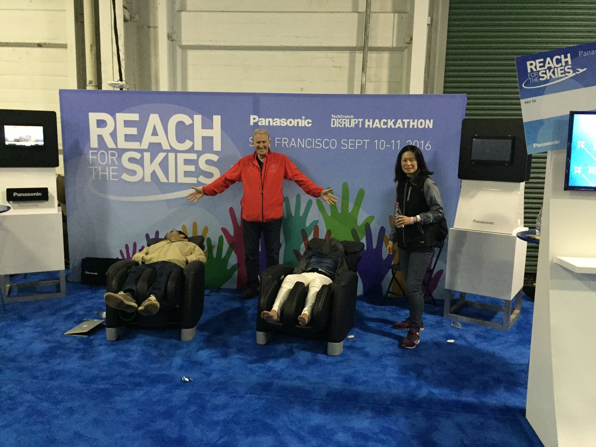gurmukh's tweet photo. #HackDisrupt @PacHackathon #TCDisrupt Recharging a bit https://t.co/zbDv6EBN0j