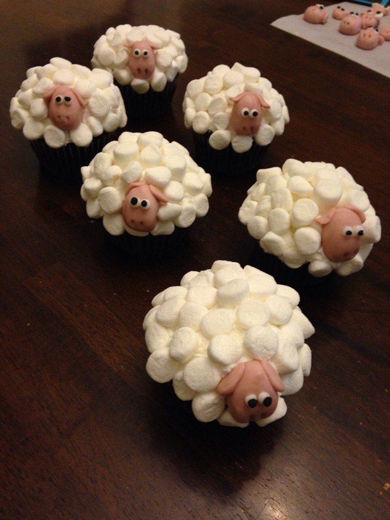 yiannabakes's tweet photo. Had fun making these little sheep cupcakes #momsbaking #nutfree #cupcakes https://t.co/9hrD2Ae34W