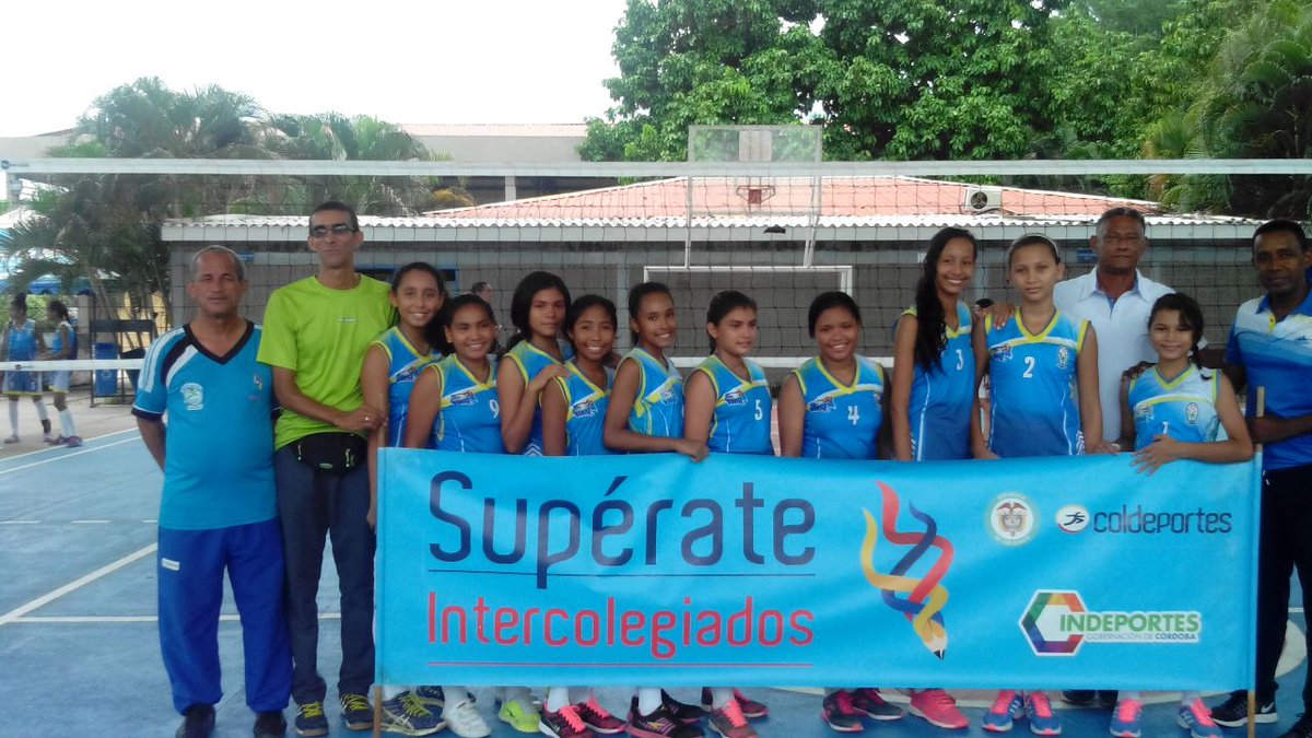 edogomez78's tweet photo. La I.E Villa Margarita gano 3 finales en #Volleyball #Superate2016 ahora a representar a Montería @MarcosDanielPG https://t.co/8Yq7DJXL8t