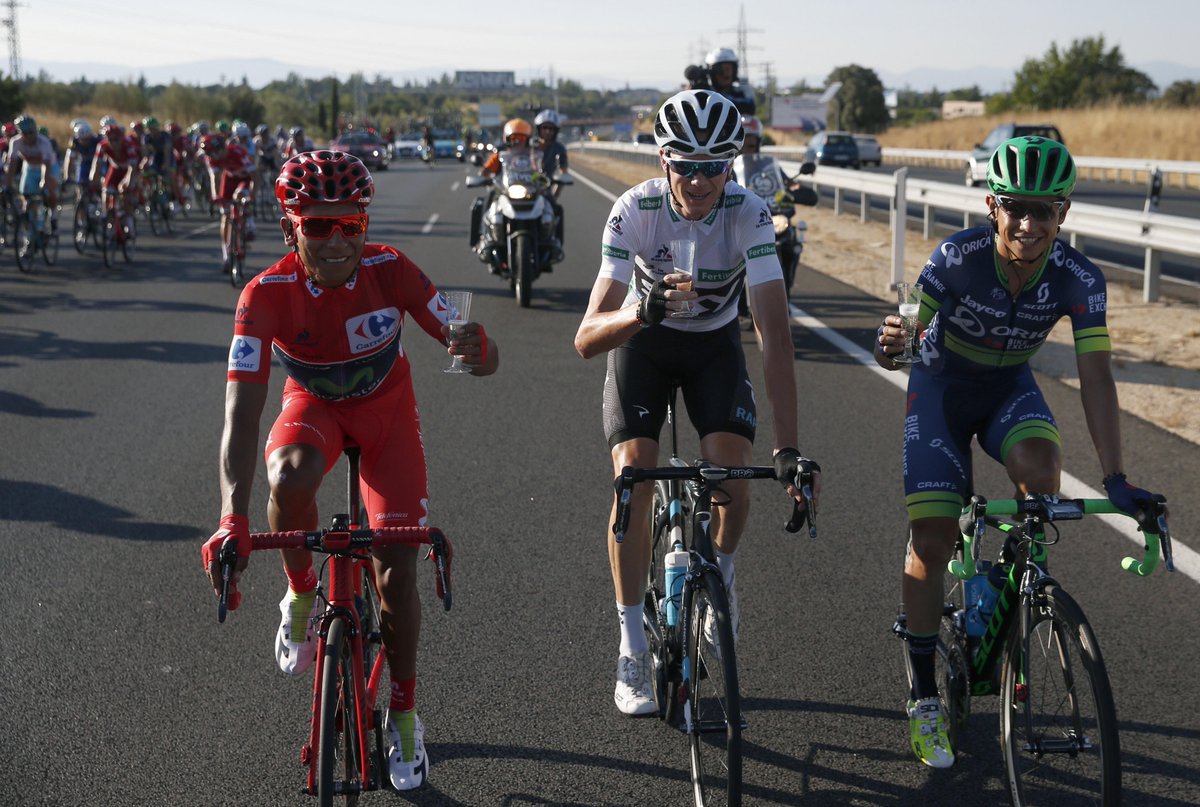 ELTIEMPO's tweet photo. ¡Nairo y Chaves, nuestros reyes en España! ¡Orgullo nacional! #VueltaAEspaña https://t.co/fXq4ZW40zx https://t.co/AreTZP5fOl