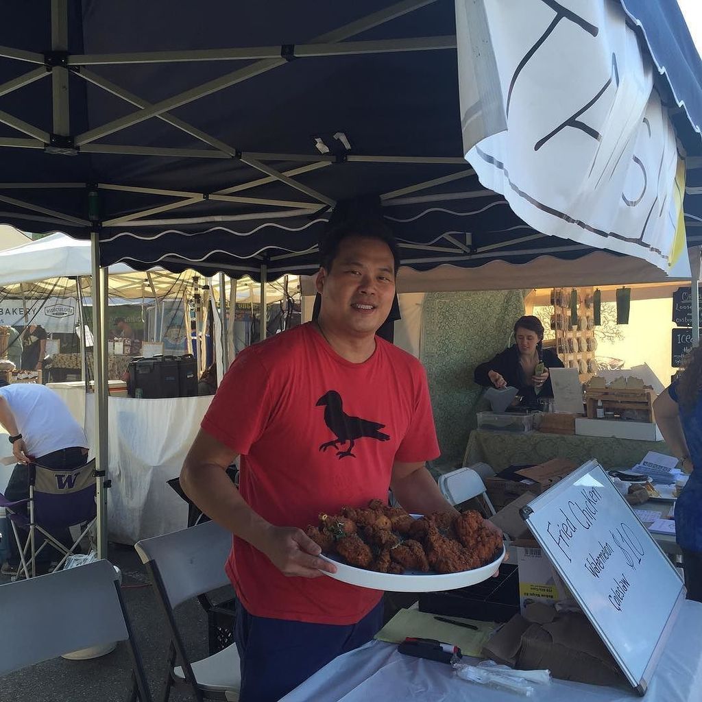 StatusKuoLA's tweet image. Guess what's back people!? #friedchicken Now you can have a #cocktail with your #brunch @s… ift.tt/2cBkko8