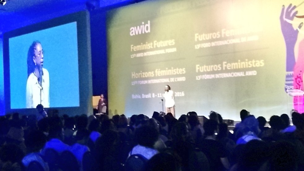AWID_fr's tweet photo. Ce #AWIDForum représente ce que ns sommes,les connexions q ns avons construites et nos possibilités @juremawerneck https://t.co/XqO3V4ZkQL