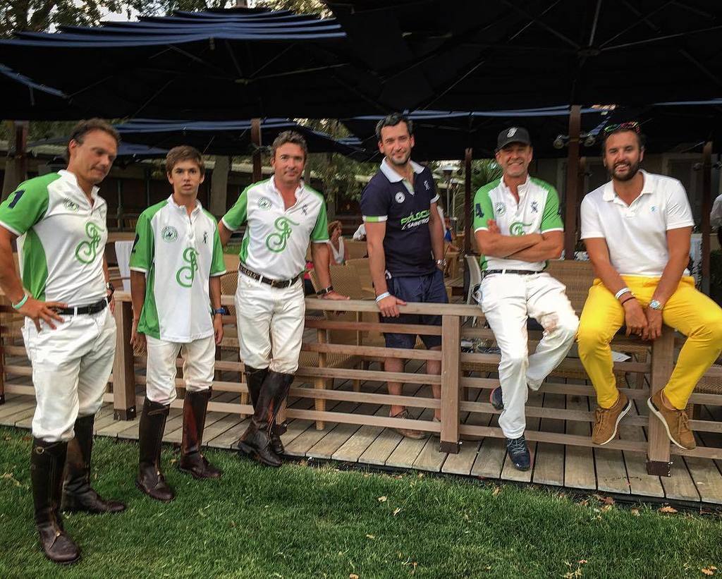 VicomteA's tweet photo. Team of day! #FPoloTeam winner #GoldCup #StTropez #PoloClub #VicomteA 👊🏻👊🏻🏆 https://t.co/nkD38nQEBq https://t.co/ASQ21rSE7Q