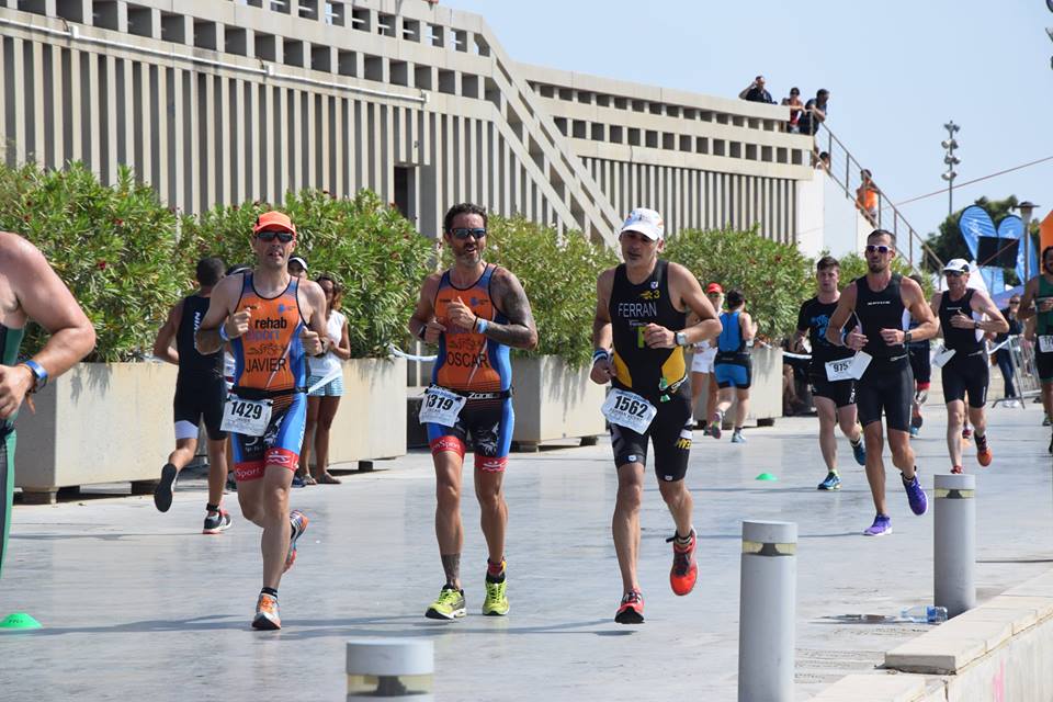 FerranVGarcia's tweet photo. Ben #desvanit amb el resultat del meu debut al TRIATLÓ OLÍMPIC València 2h37'27" amb #CamesFF i calor infernal :) https://t.co/PQ5Kkkv9fh