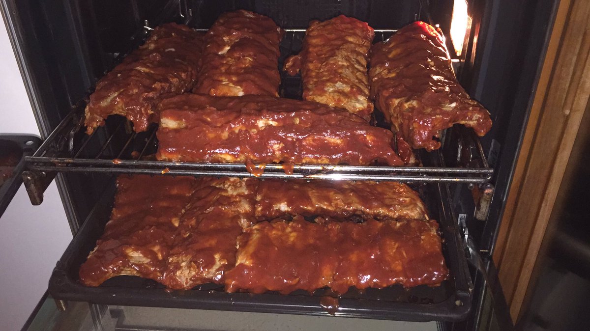 Capes5950's tweet photo. Die Saison fängt an wie sie aufgehört hat #spareribmassaker #ranNFL #ranNFLsuechtig #CINvsNYJ @Icke41 https://t.co/GST6xJgVaS