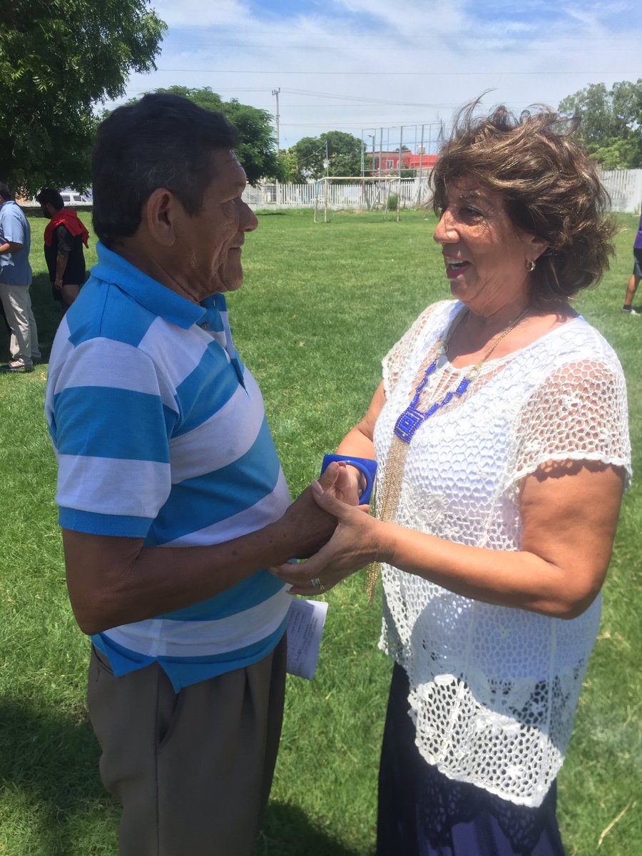 La convivencia entre los  compañeros de la sección; nuestra líder Laura Escalante entregó trofeo a equipo ganador