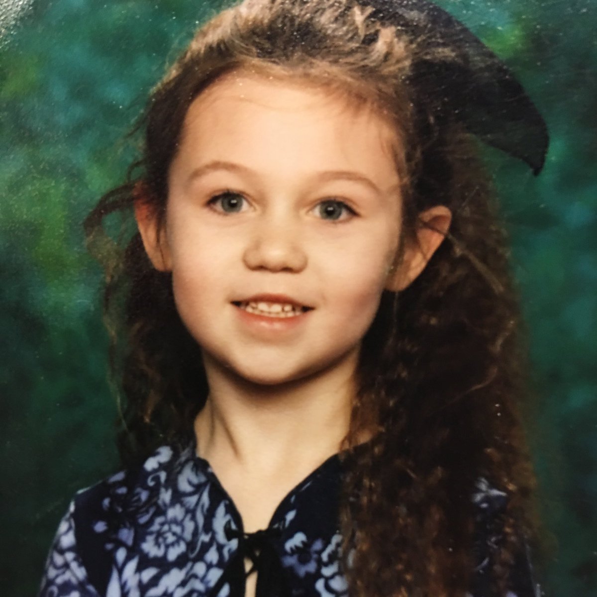 jessiepaege's tweet photo. retweet if you think I looked like miley cyrus when I was younger https://t.co/MZgV4nJcFY
