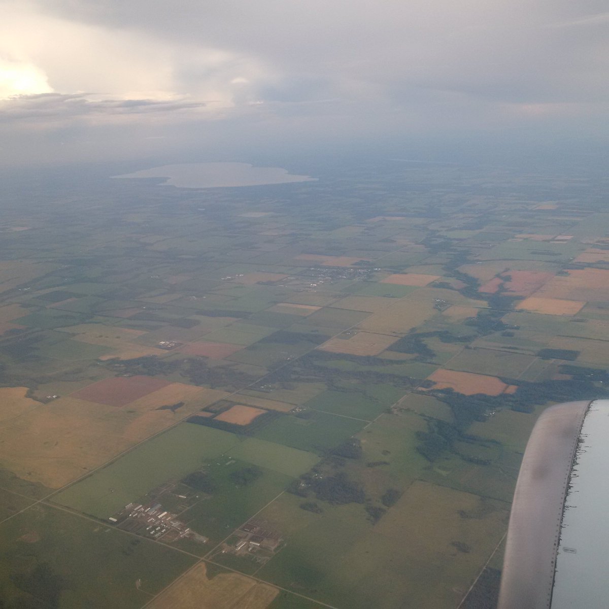 gatoralston's tweet photo. Approach into #YEG last month on #aircanada. #windowweekend https://t.co/cAOWnFmnzP