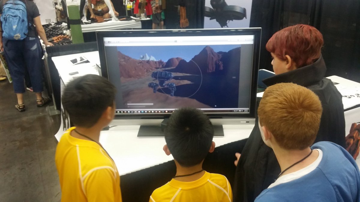 arcbruiser's tweet photo. .@TheRealStanLee excited to see you today @RoseCityCC please visit #booth968 and play our indie game #arcbruiser! https://t.co/WWXqCPZrBL