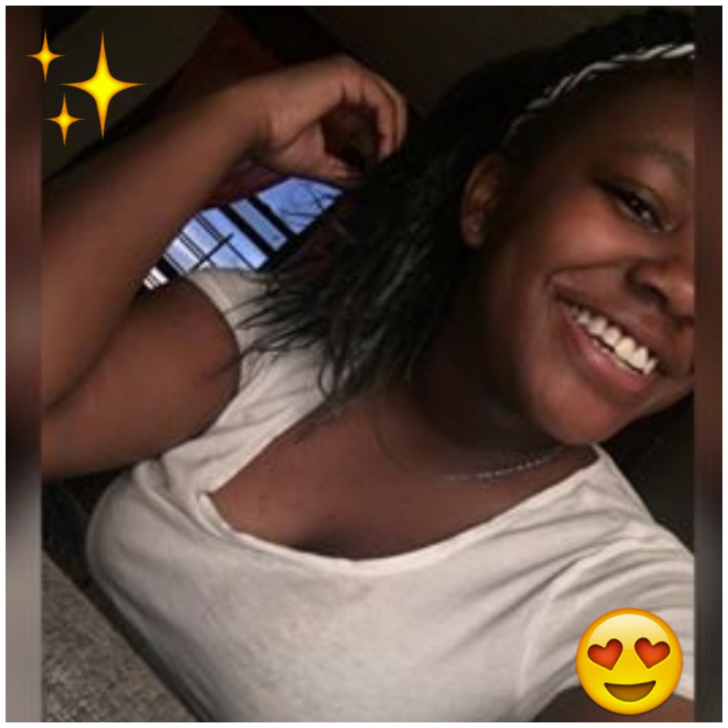 Sandram46779986's tweet photo. Her smile makes me daze😍😍😍✨😊. I jus want her too b mine again😔. But ik that'll never happen.. https://t.co/mpkrDUbpyZ