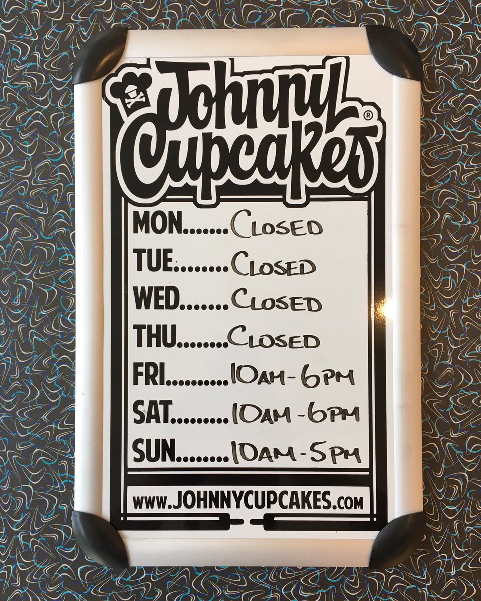 New hours for the rest of the season! Stop by if you're on MV for the weekend!
#JohnnyCupcakes #MarthasVineyard