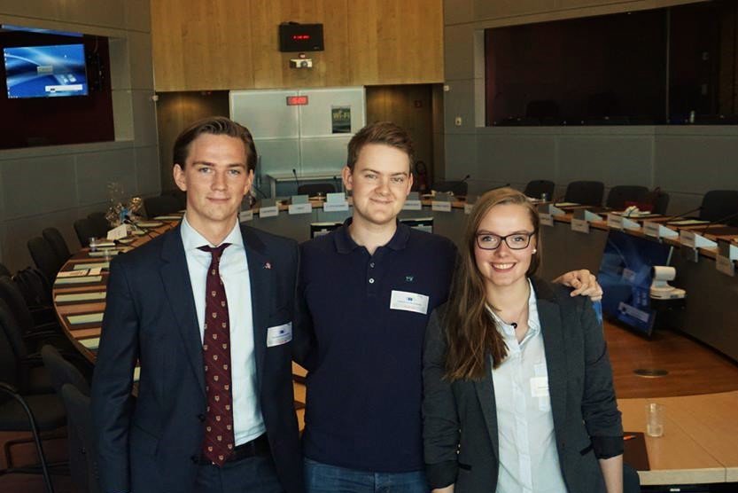 europeiskungdom's tweet photo. EU-akademiet i Brussel er over for i år. Vi kan røpe at Vestlandet stakk av med seieren!
https://t.co/Ag9vFzqICO https://t.co/RJXsd5nge0