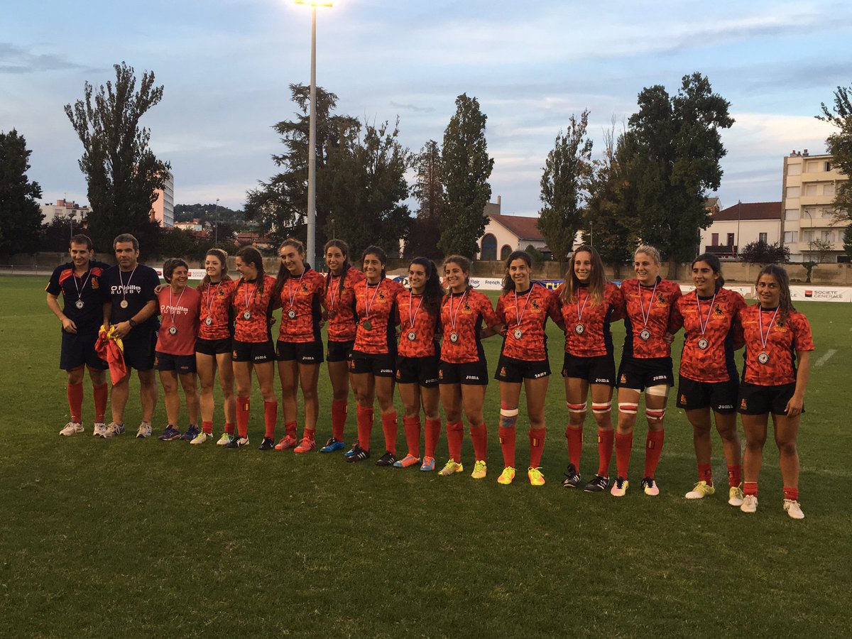 rugby_europe's tweet photo. #RugbyEurope #W7sU18Championship @ferugby Silver Medal of the European Championship 2016, @EnglandRugby Bronze medal https://t.co/24HPkKkFer