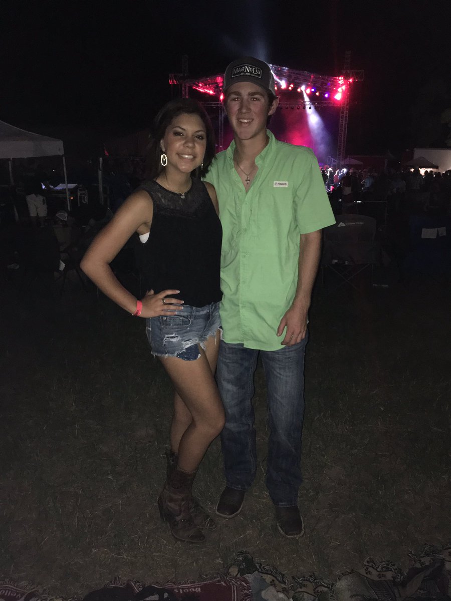 collincoop2's tweet photo. Had a great night at Cojo with some great people. https://t.co/CYLjie6mM0