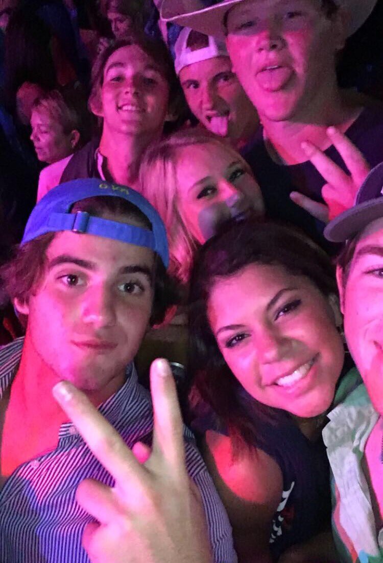 collincoop2's tweet photo. Had a great night at Cojo with some great people. https://t.co/CYLjie6mM0