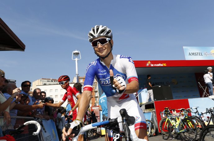 GroupamaFDJ's tweet photo. #LV2016 de @KennyElissonde :
5e, 2e et 4e d'étapes,
2e du GPM
3e du classement combiné
12e du classement par points https://t.co/8ZsltzhxWH
