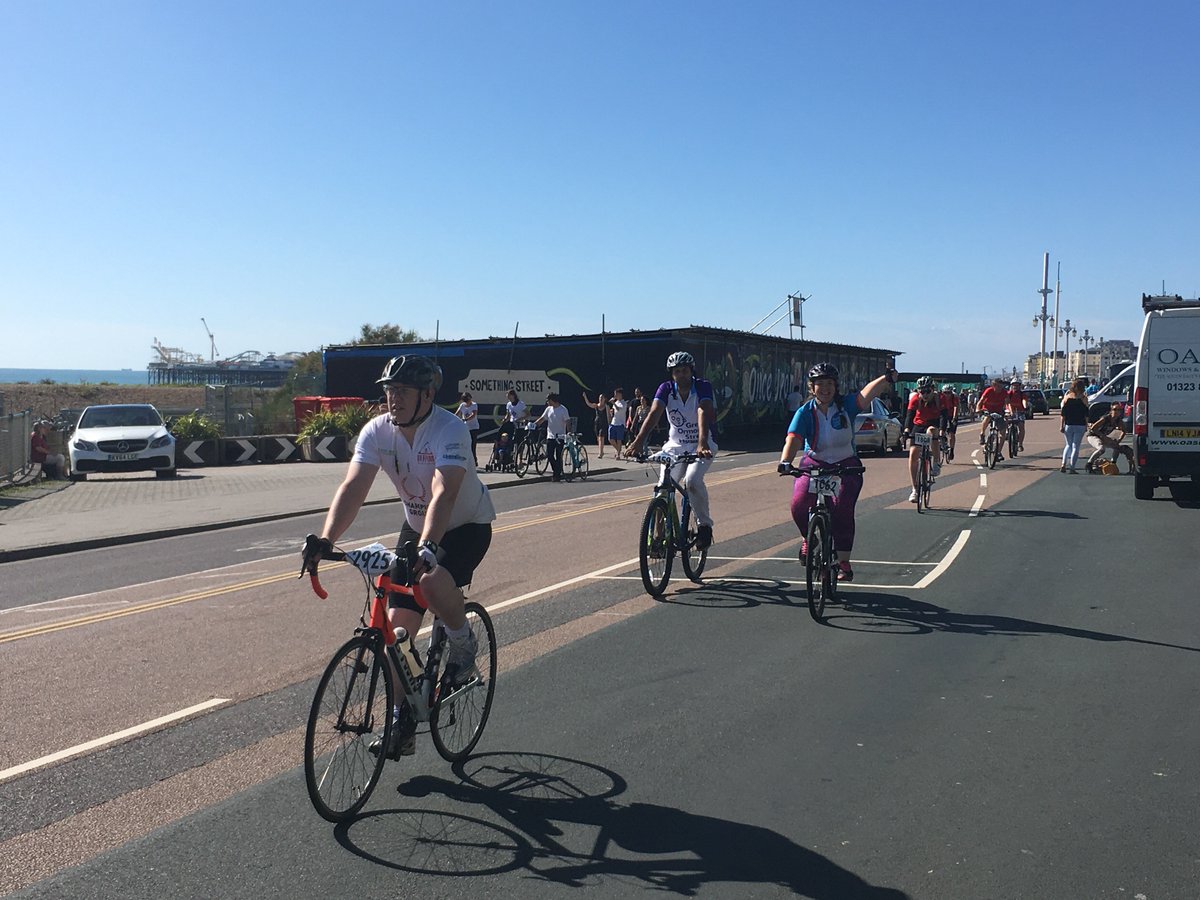 Rethink_'s tweet photo. Well done to incredible riders in the #london2brighton today have seen great sprint finishes https://t.co/30iNbp5P06 https://t.co/t39rp9Pnue