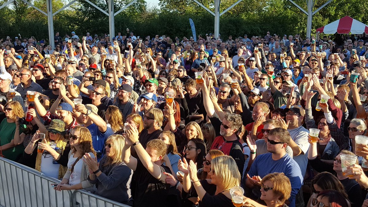 summitbeer's tweet photo. Thanks to everyone who came out for our #BackyardBash2016. We have a lot of pics to share over the next few days! https://t.co/Iiwb4N8x6U