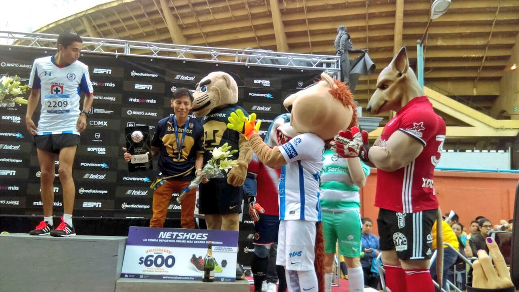 Telcel's tweet photo. Víctor Betancurt, ganador con #TelcelLaMejorRed consigue subir al podio en la carrera Liga MX. ¡Muchas felicidades! https://t.co/4peMkVIq9U