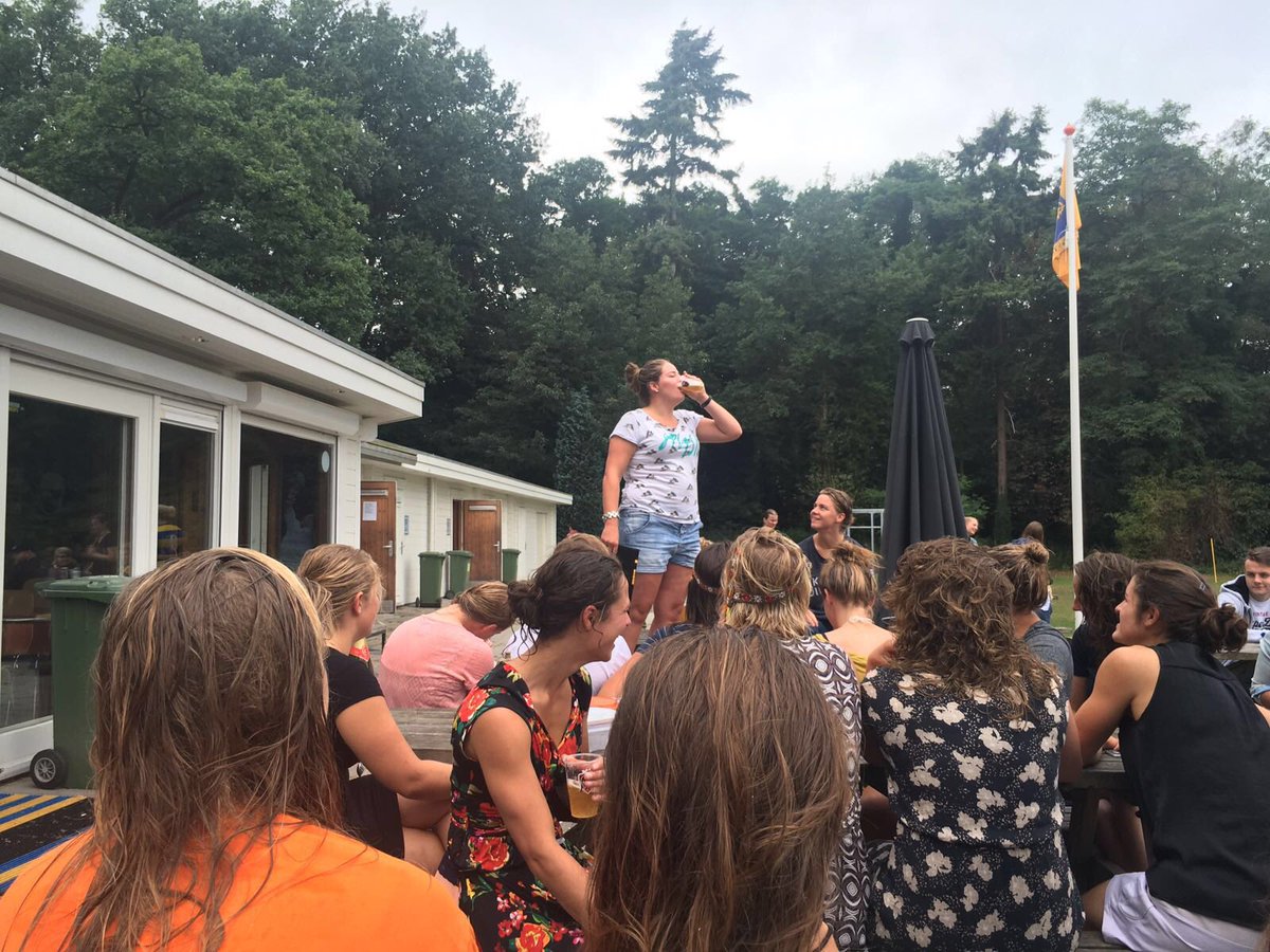 Yes!1ste wedstrijd van het seizoen gewonnen met 100-5! Wat een start RUS dames 1 <a href="/RUSDamesrugby/">RUS Damesrugby</a> <a href="/RCTilburg/">Rugby Club Tilburg</a> #trots