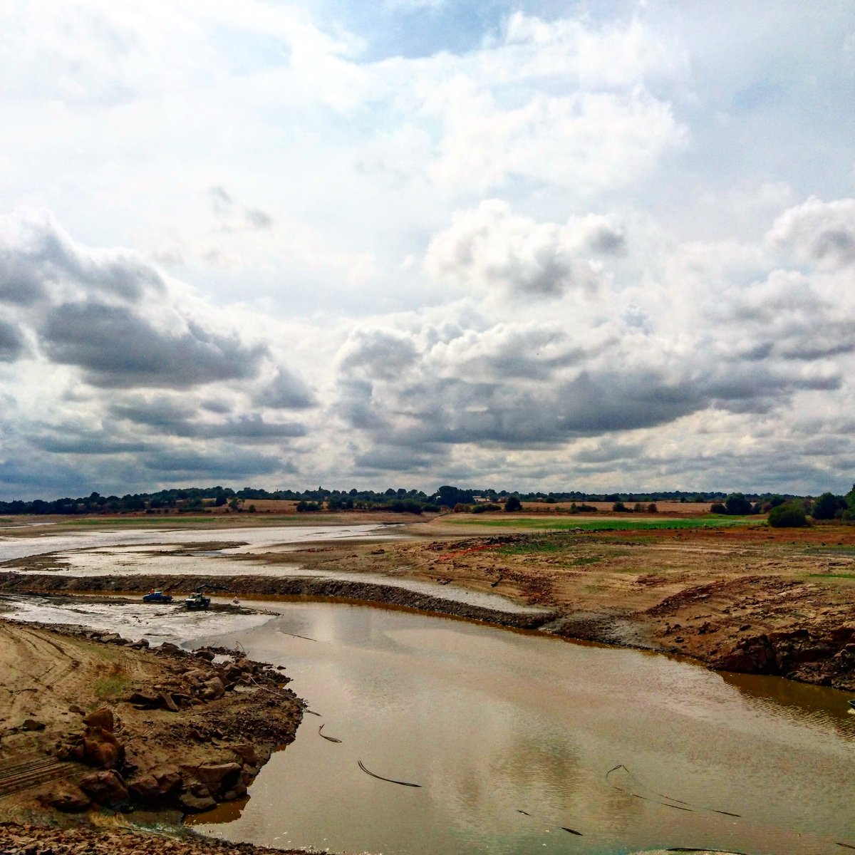 StephaneKislig's tweet photo. Barrage du #cebron cet am 2016 💛 vidange @la_nr_helene @NRNiort @la_nr_delphine @la_nr_fredb @e_niort @nrbressuire https://t.co/35pyFDOkFg