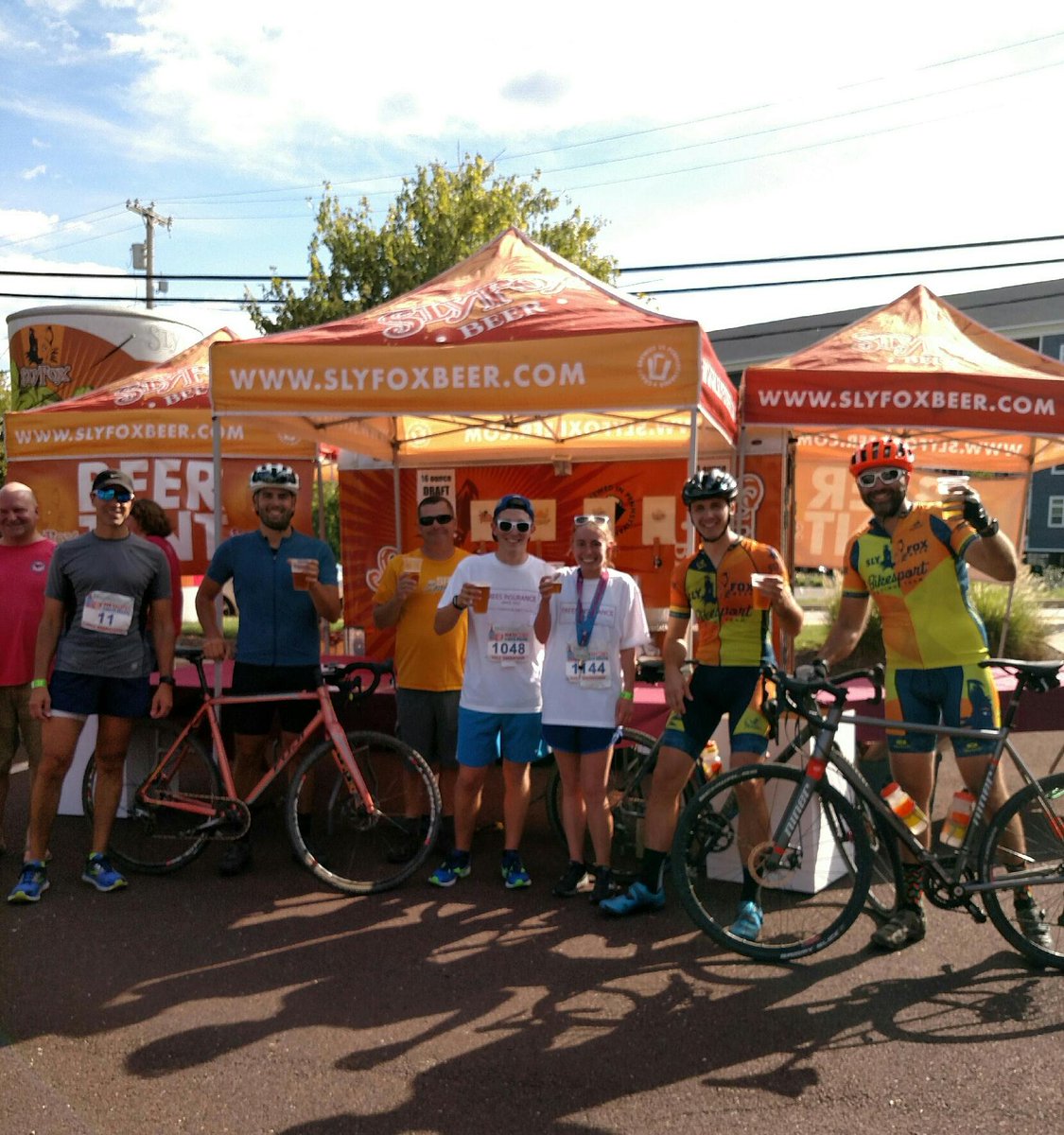 SlyFoxBeer's tweet photo. It's a beautiful day for a run! We're hanging out until 1pm at the @redwhitebrewrun in Phoenixville https://t.co/7gfBJWerKI